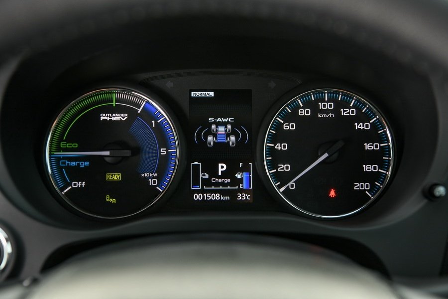 Mitsubishi Outlander PHEV 20