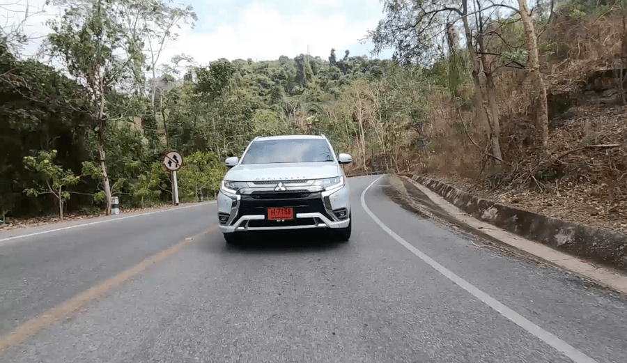 Mitsubishi Outlander PHEV 22
