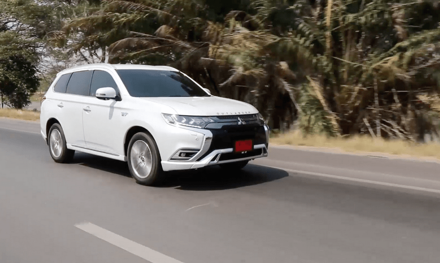 Mitsubishi Outlander PHEV 26